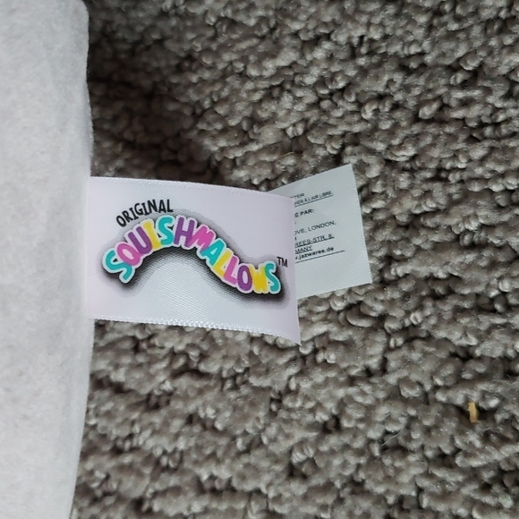 Squishmallows 2021 Christmas Tree Pink Garnet - Picture 5 of 5